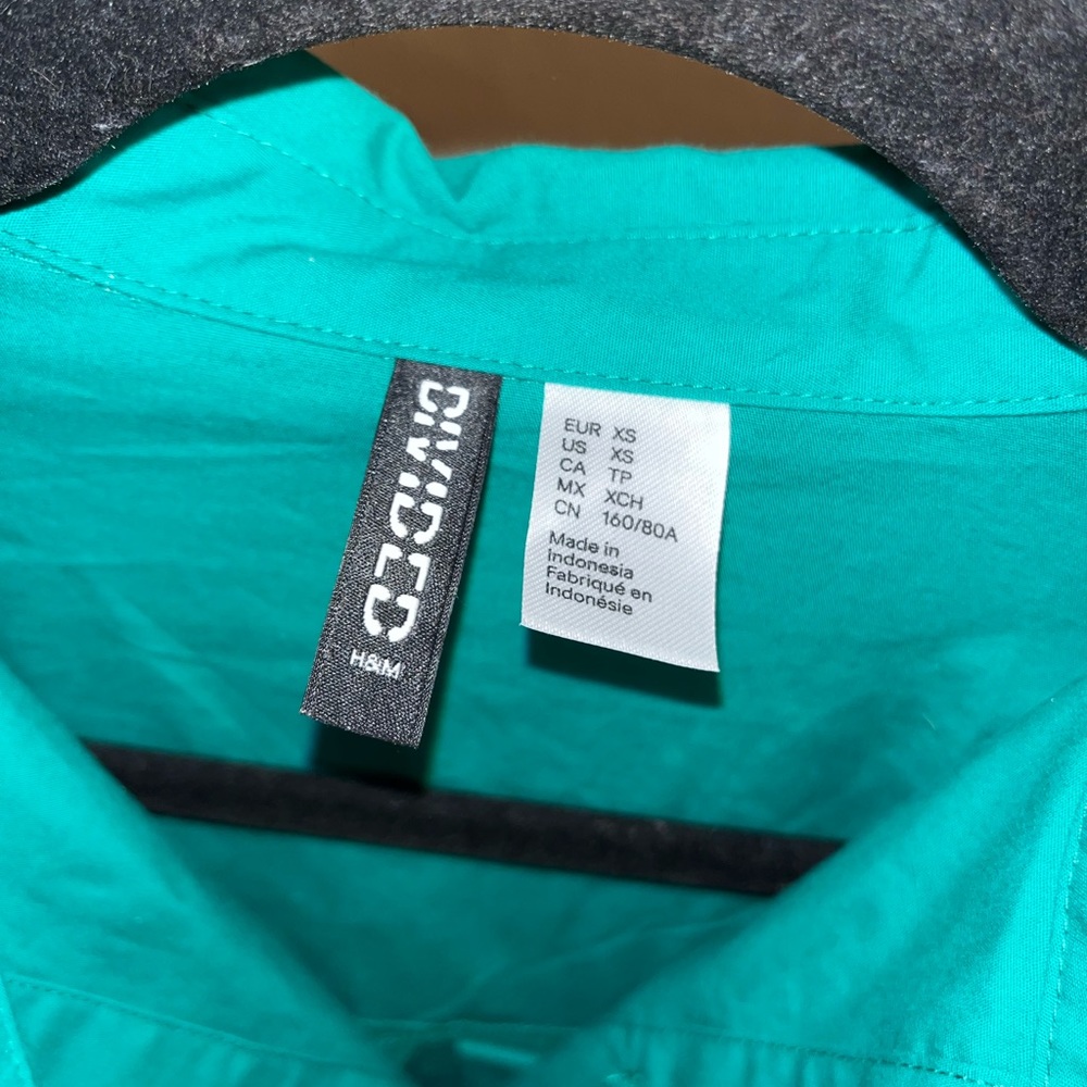 Oversized H&M button up - Picture 2 of 5